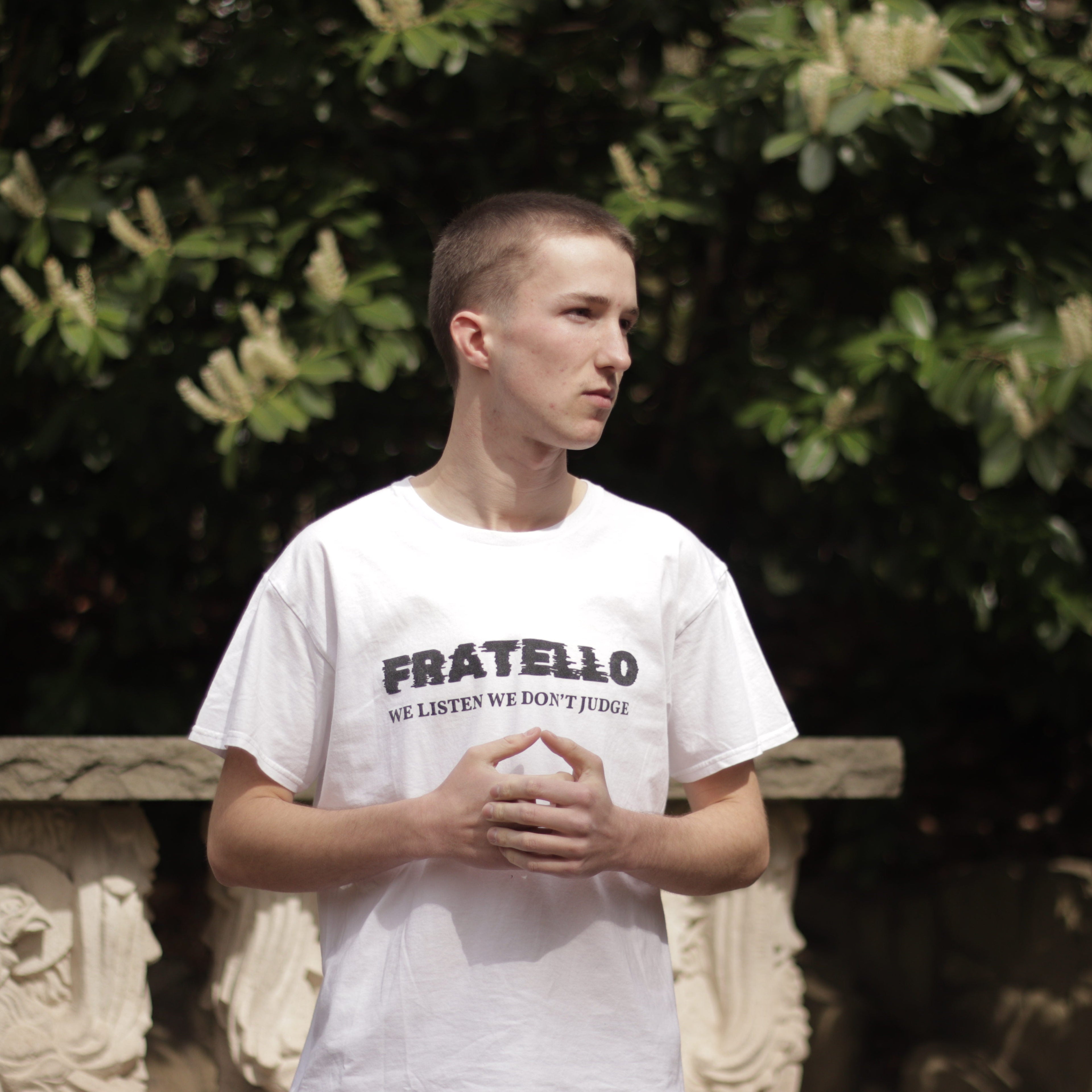 FRATELLO “WE LISTEN WE DON’T JUDGE” T-shirt